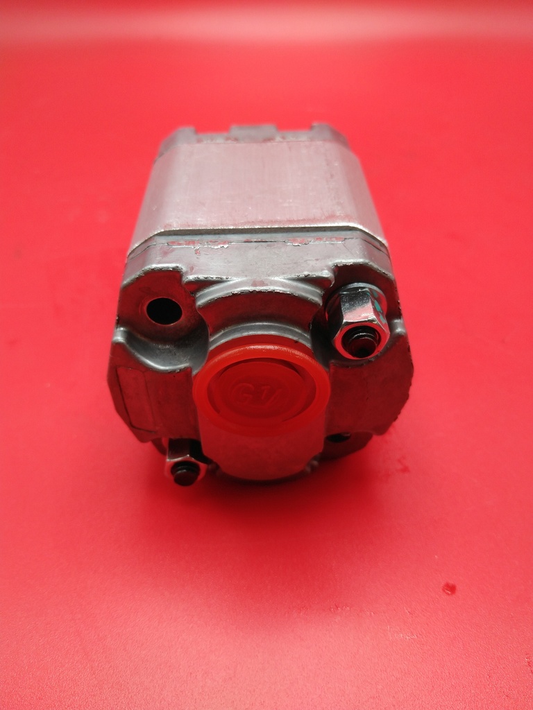 GEAR PUMP
