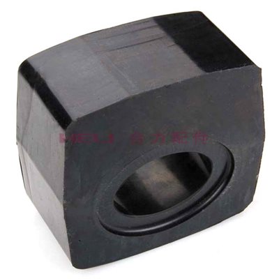 RUBBER MOUNT STEER AXLE