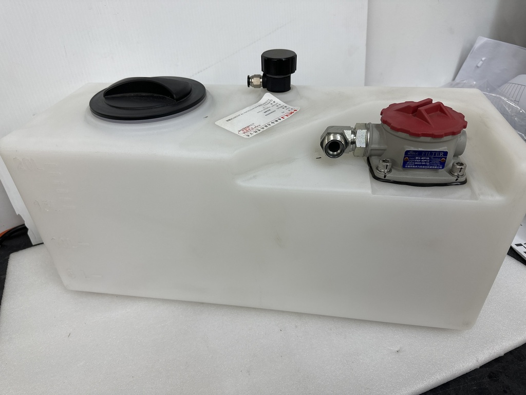 HYDRAULIC TANK